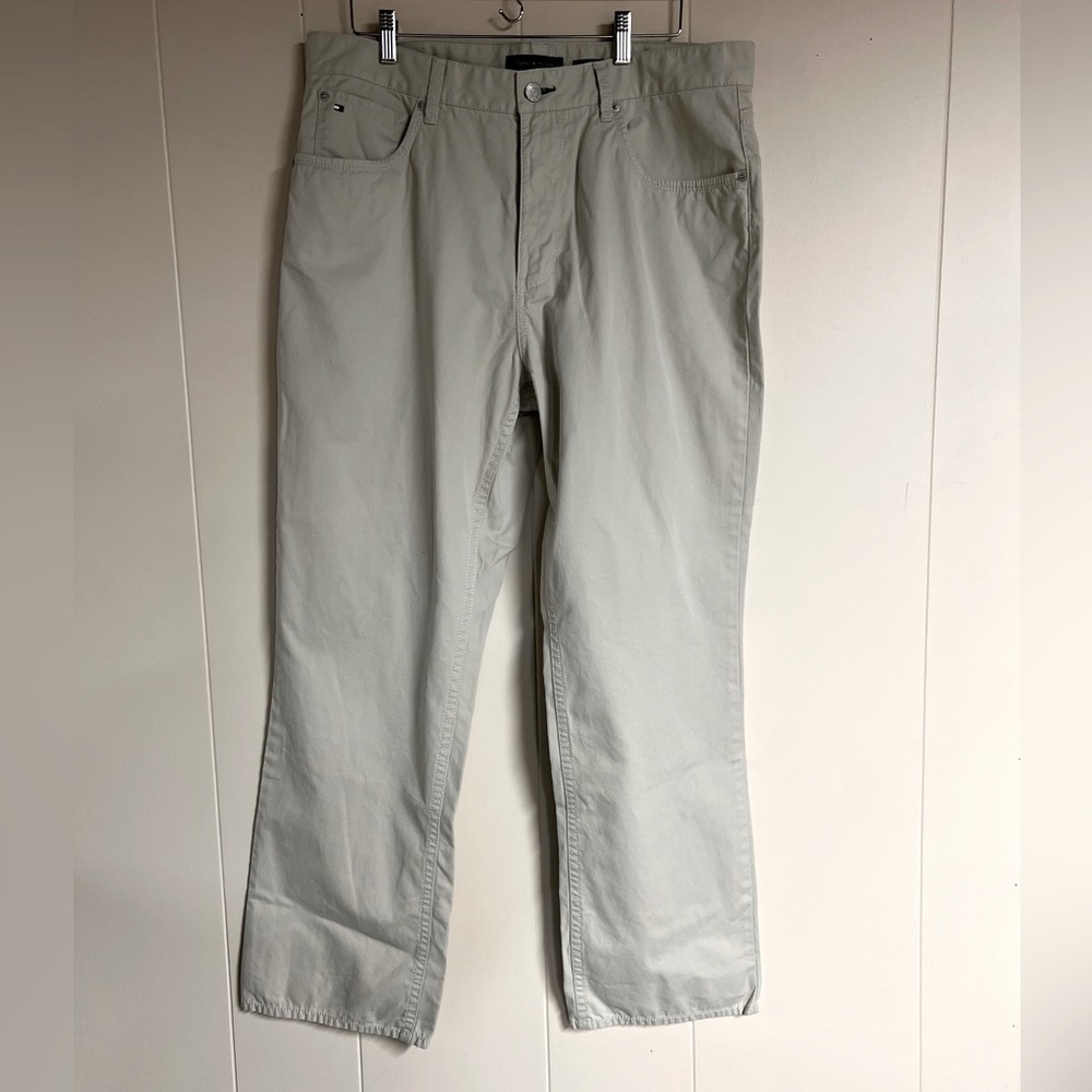 Tommy Hilfiger Mens relaxer fit pants size 36/32